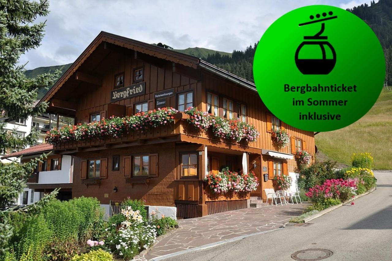 Das Bergfried - Urlaub Zentral Und Ruhig! Appartement Riezlern Buitenkant foto