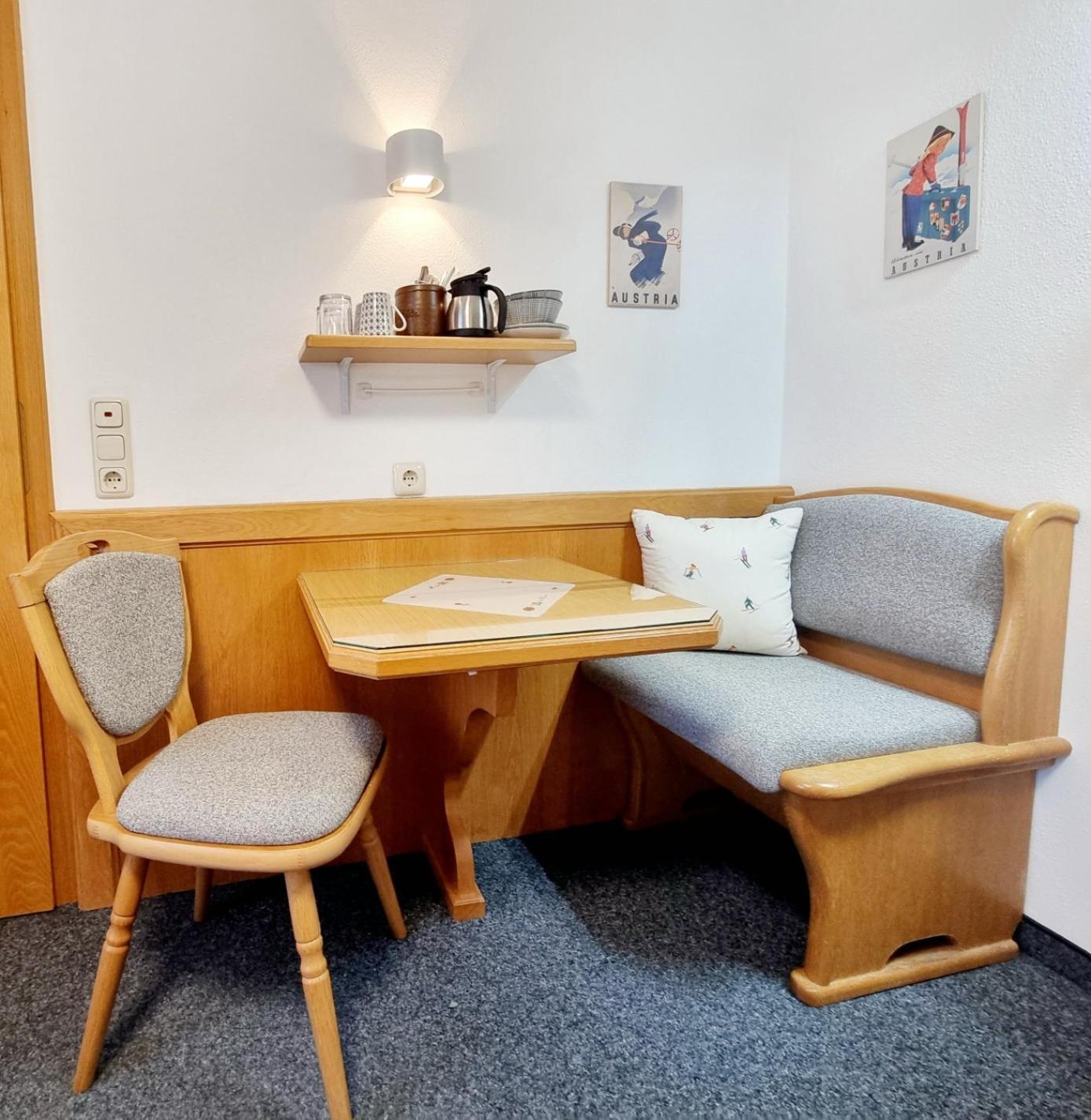 Das Bergfried - Urlaub Zentral Und Ruhig! Appartement Riezlern Buitenkant foto
