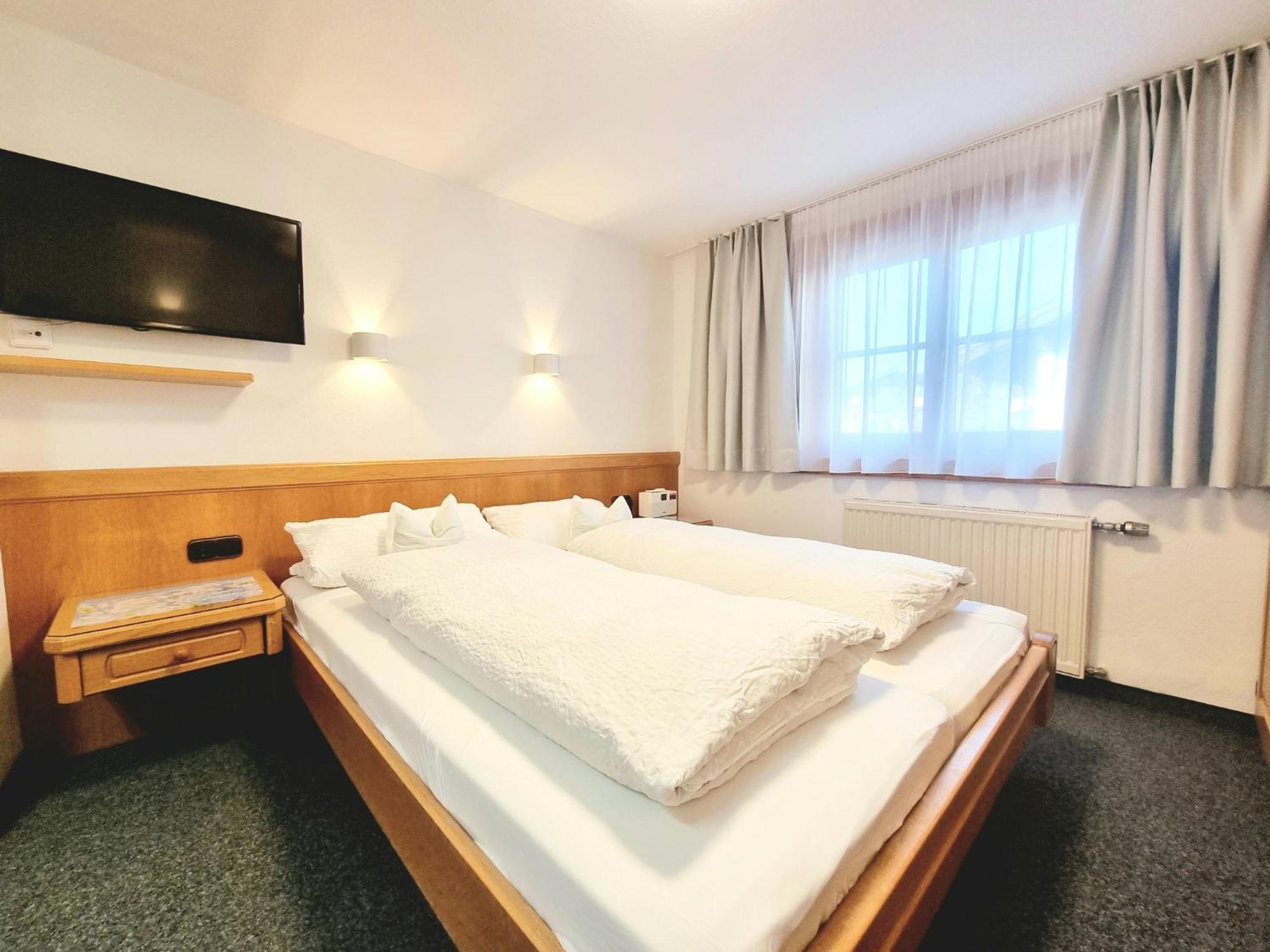 Das Bergfried - Urlaub Zentral Und Ruhig! Appartement Riezlern Buitenkant foto